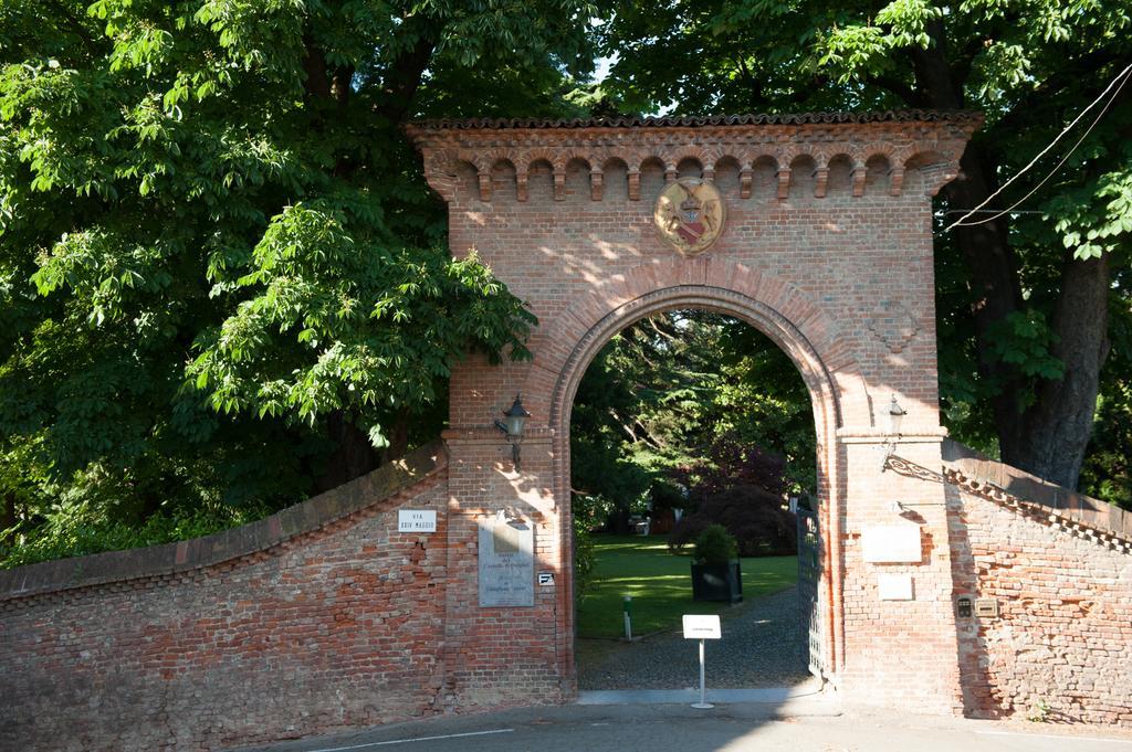 Relais Del Castello Di Oviglio Hotel Exterior foto