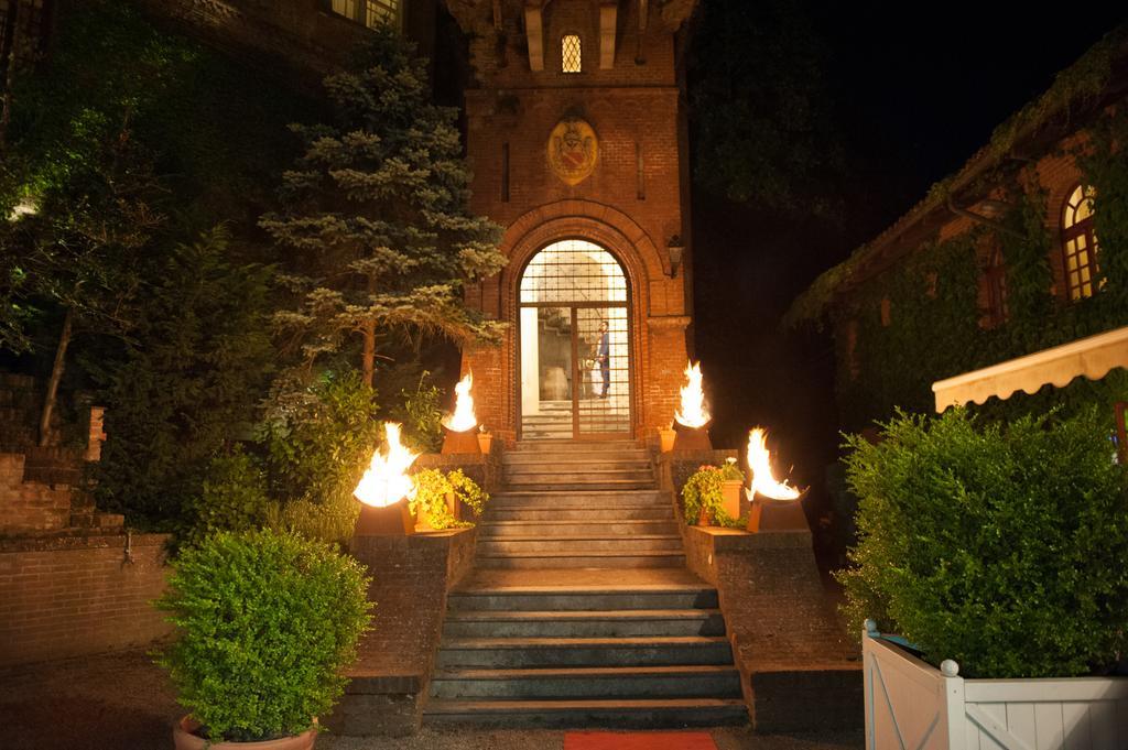 Relais Del Castello Di Oviglio Hotel Exterior foto